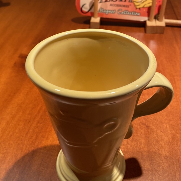 Fiestaware latte cup in yellow that was retired in 2002. Perfect condition - Picture 4 of 5